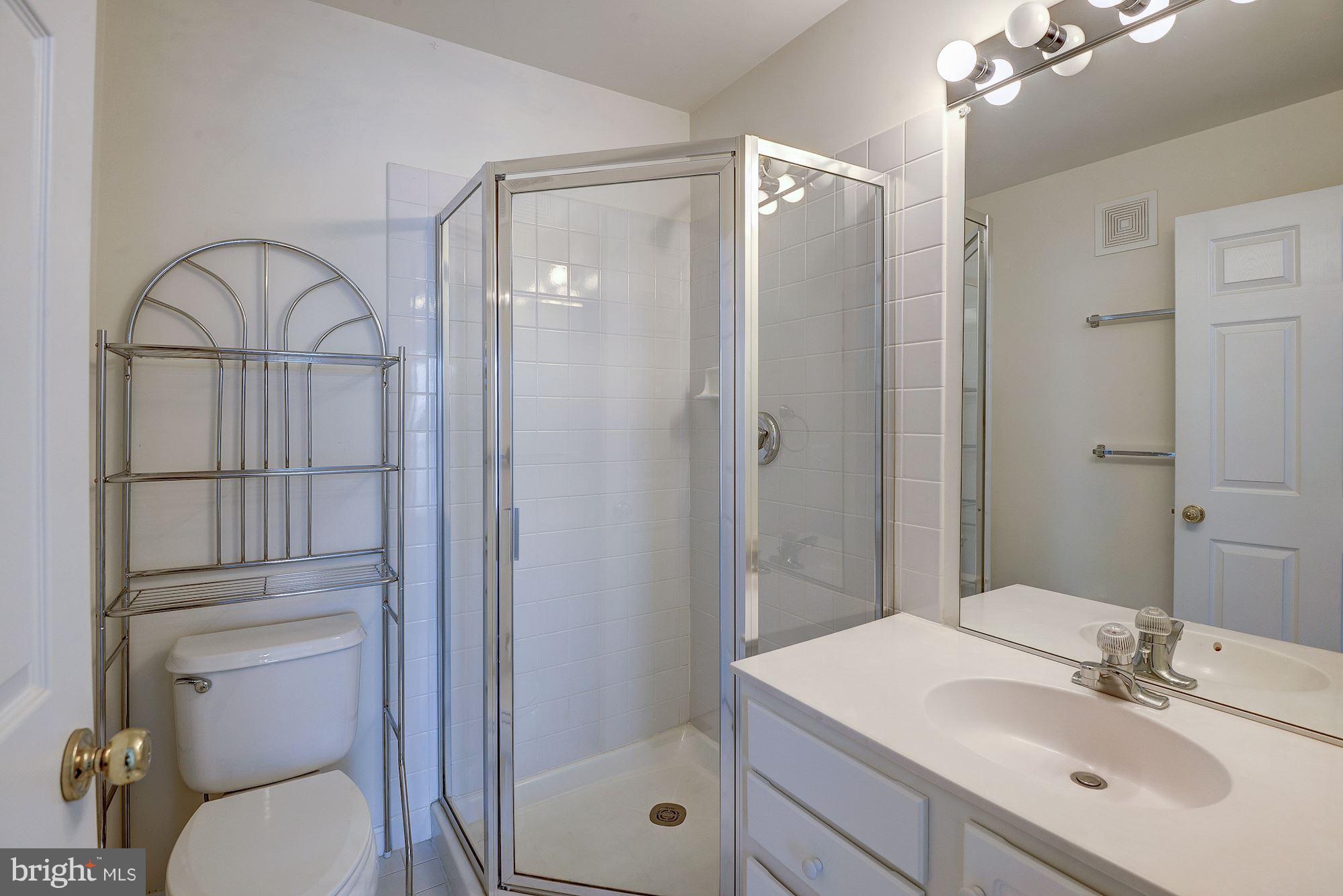2295 Village Crossing Road, Unit 303 Falls Church, VA 22043 - Photo 14 of 18 Bath