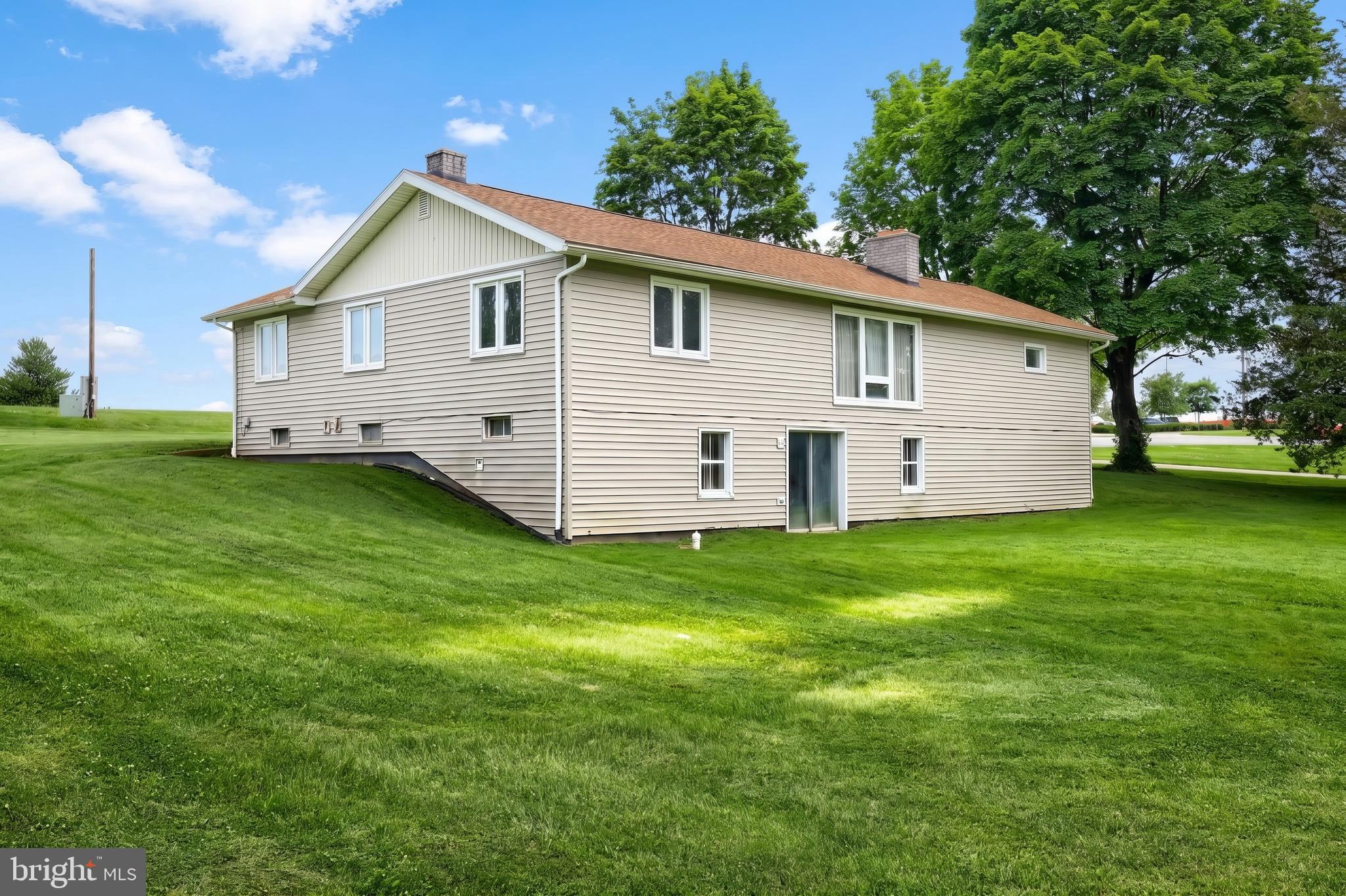2071 Palomino Road Dover, PA 17315 - Photo 5 of 30