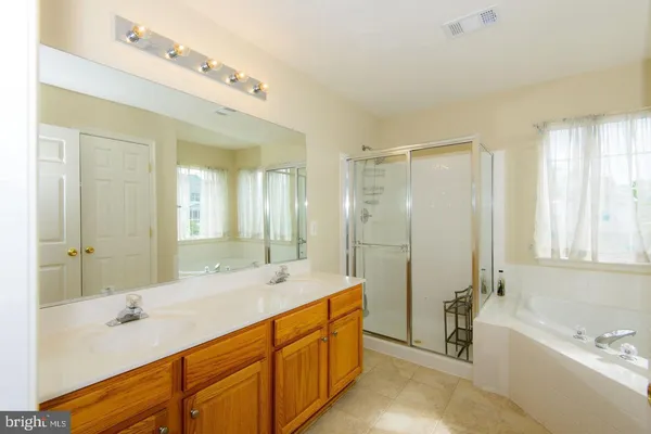 $4,300 | 42983 Sundance Square, Broadlands, VA 20148