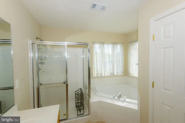 $4,300 | 42983 Sundance Square, Broadlands, VA 20148