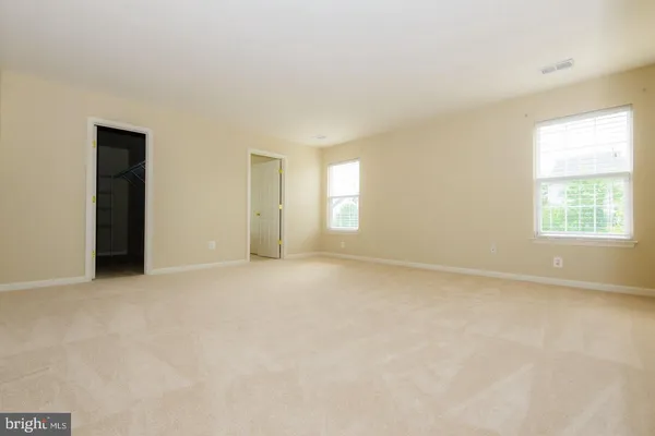 $4,300 | 42983 Sundance Square, Broadlands, VA 20148