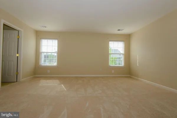 $4,300 | 42983 Sundance Square, Broadlands, VA 20148