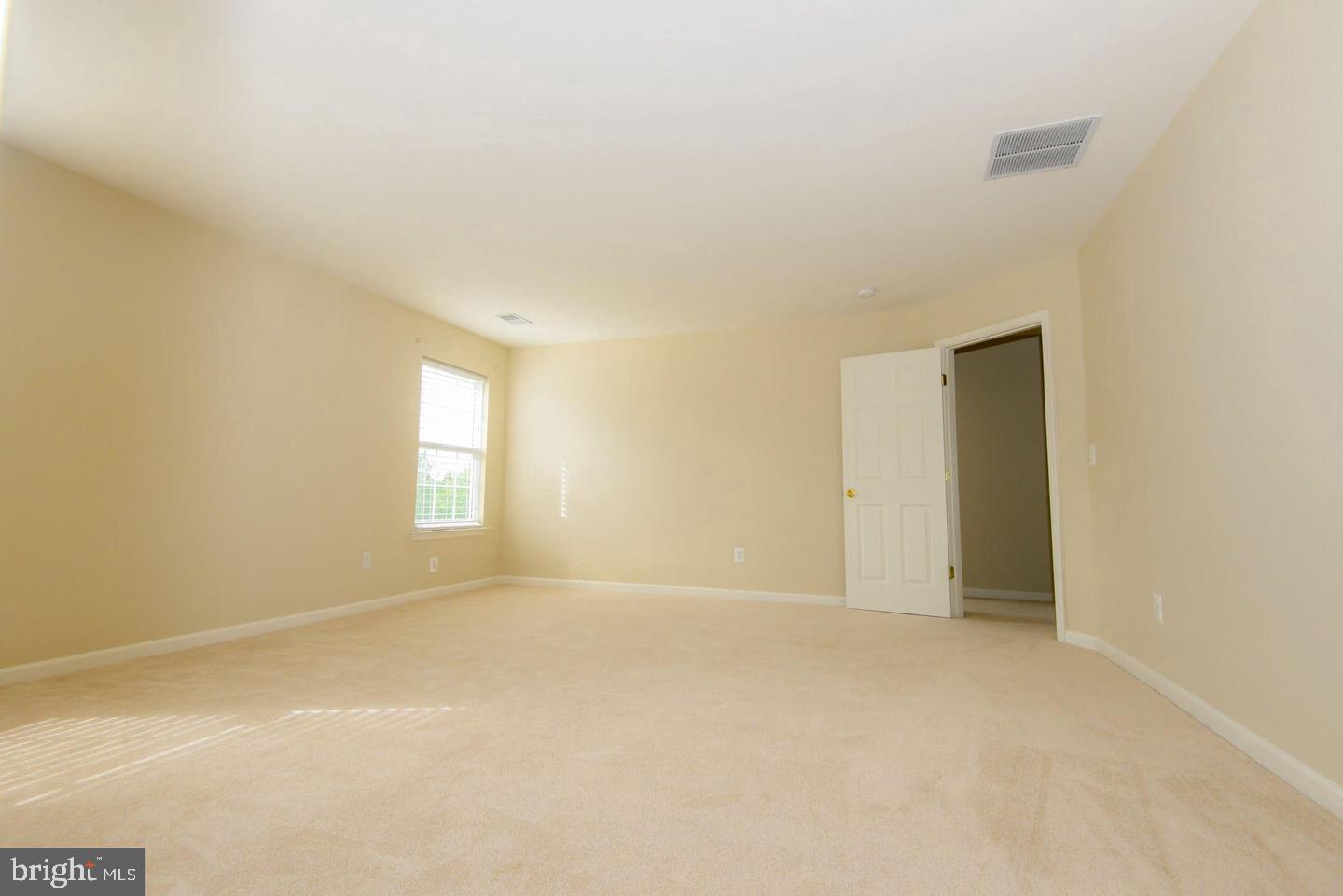 42983 Sundance Square Broadlands, VA 20148 - Photo 17 of 34