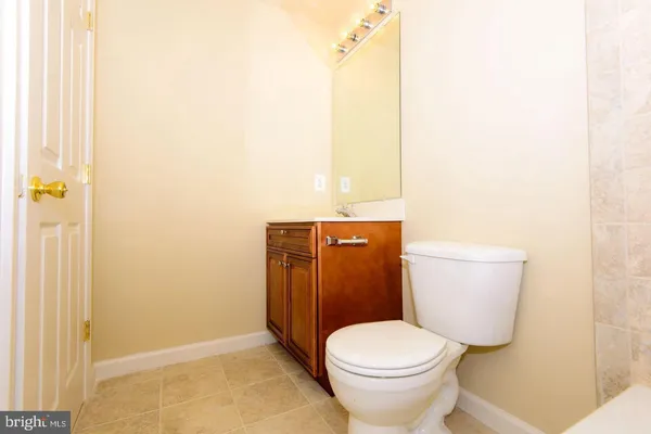 $4,300 | 42983 Sundance Square, Broadlands, VA 20148