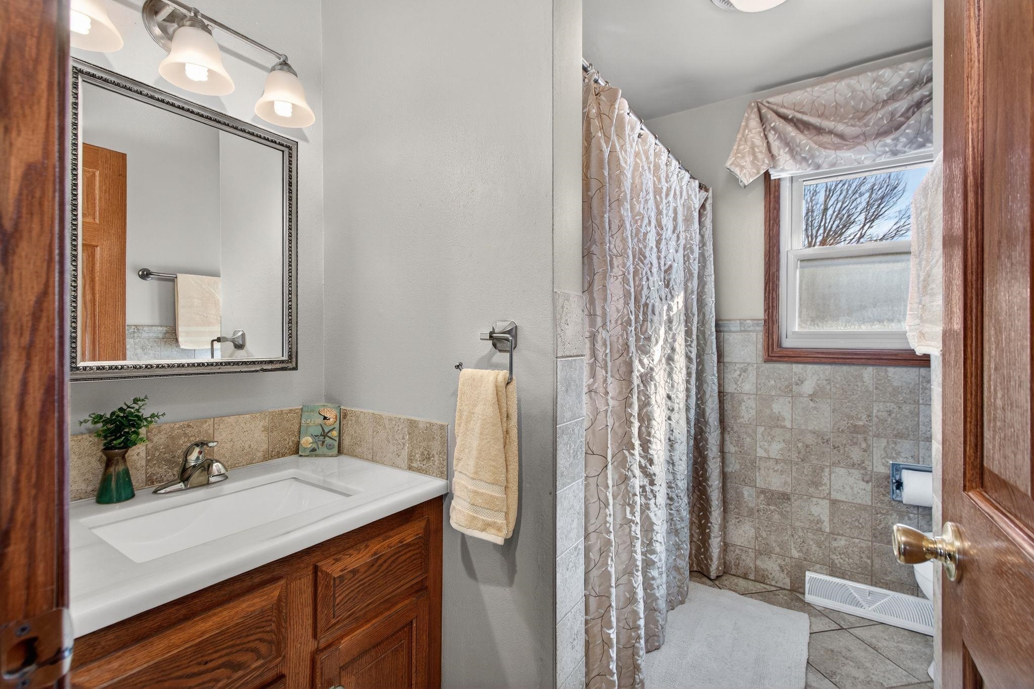 1201 Appleton Street Menasha, WI 54952 - Photo 17 of 42