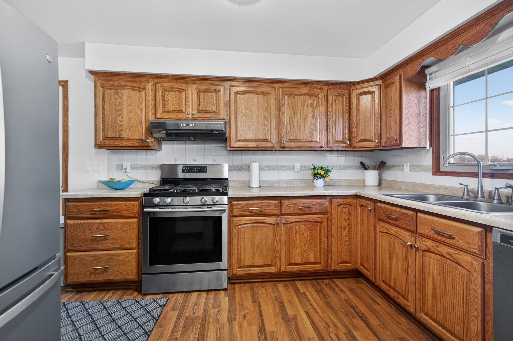 1201 Appleton Street Menasha, WI 54952 - Photo 2 of 42