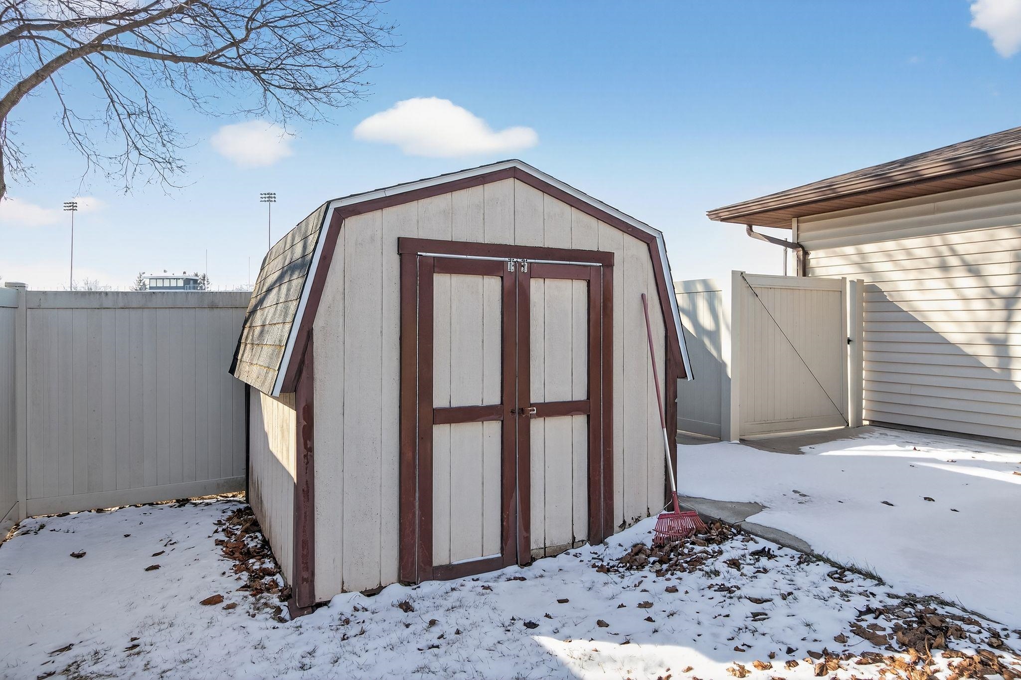 1201 Appleton Street Menasha, WI 54952 - Photo 23 of 42
