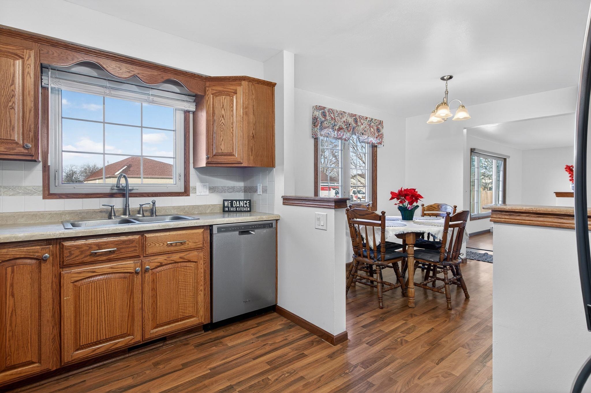 1201 Appleton Street Menasha, WI 54952 - Photo 6 of 42