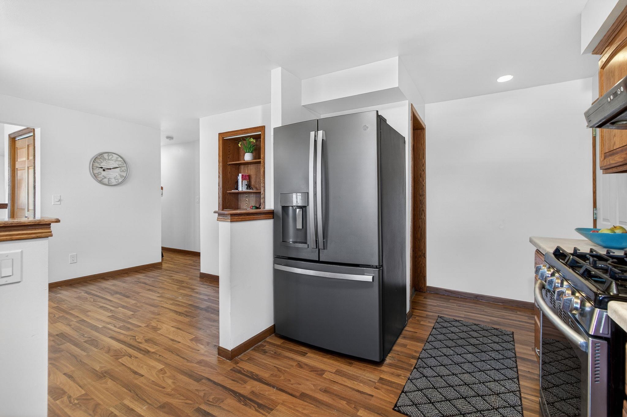 1201 Appleton Street Menasha, WI 54952 - Photo 7 of 42