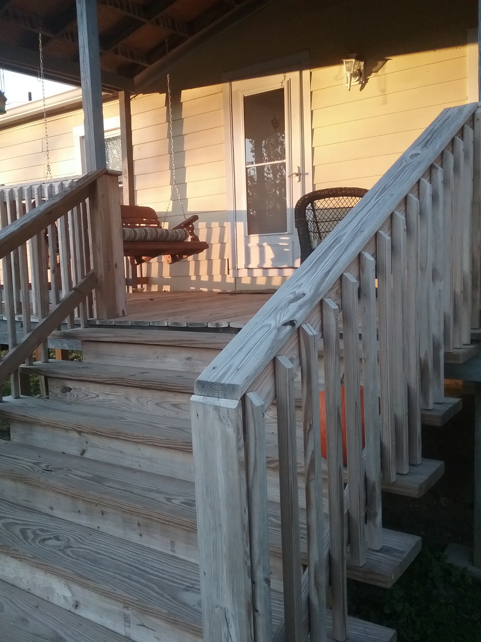 7554 Franklin Road Lebanon, TN 37090 - Photo 4 of 20 a view of balcony with wooden floor and fence