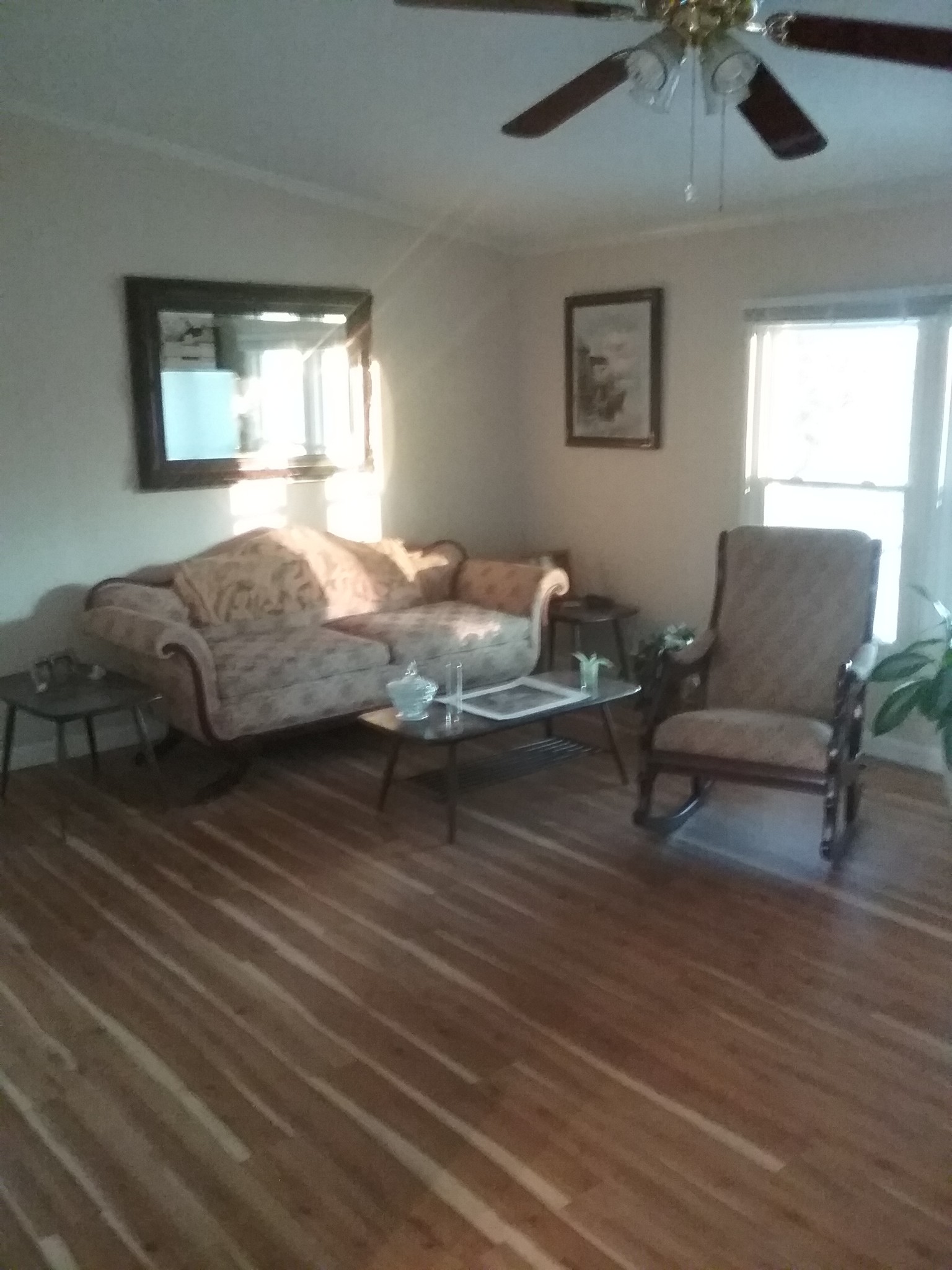 7554 Franklin Road Lebanon, TN 37090 - Photo 7 of 20 a living room with furniture and a window