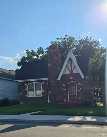 $169,900 | 810 North Main Street, De Soto, MO 63020