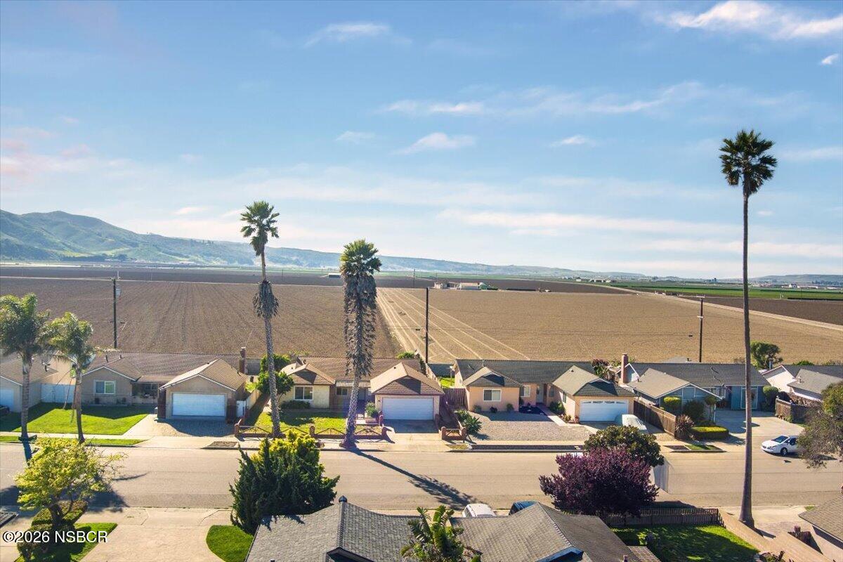 321 North Z Street Lompoc, CA 93436 - Photo 32 of 33 a view of a terrace with chairs