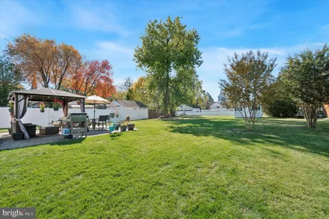 a view of a house with a big yard