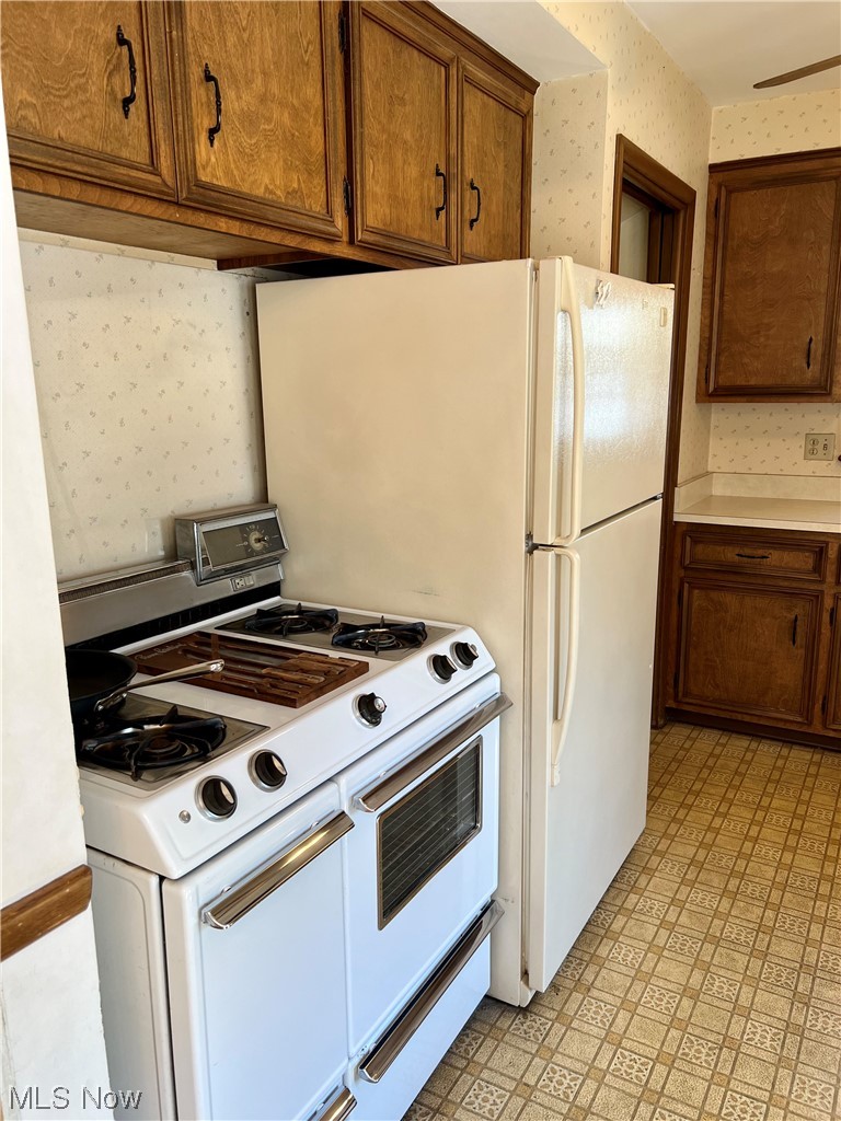 1601 Chelmsford Road Cleveland, OH 44124 - Photo 6 of 26 Gallery Image 6