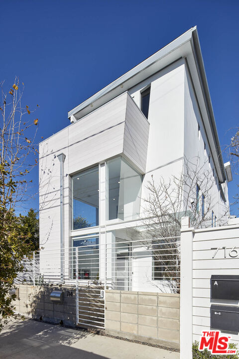 714 Hampton Drive Venice, CA 90291 - Photo 1 of 1 a view of a house with a street