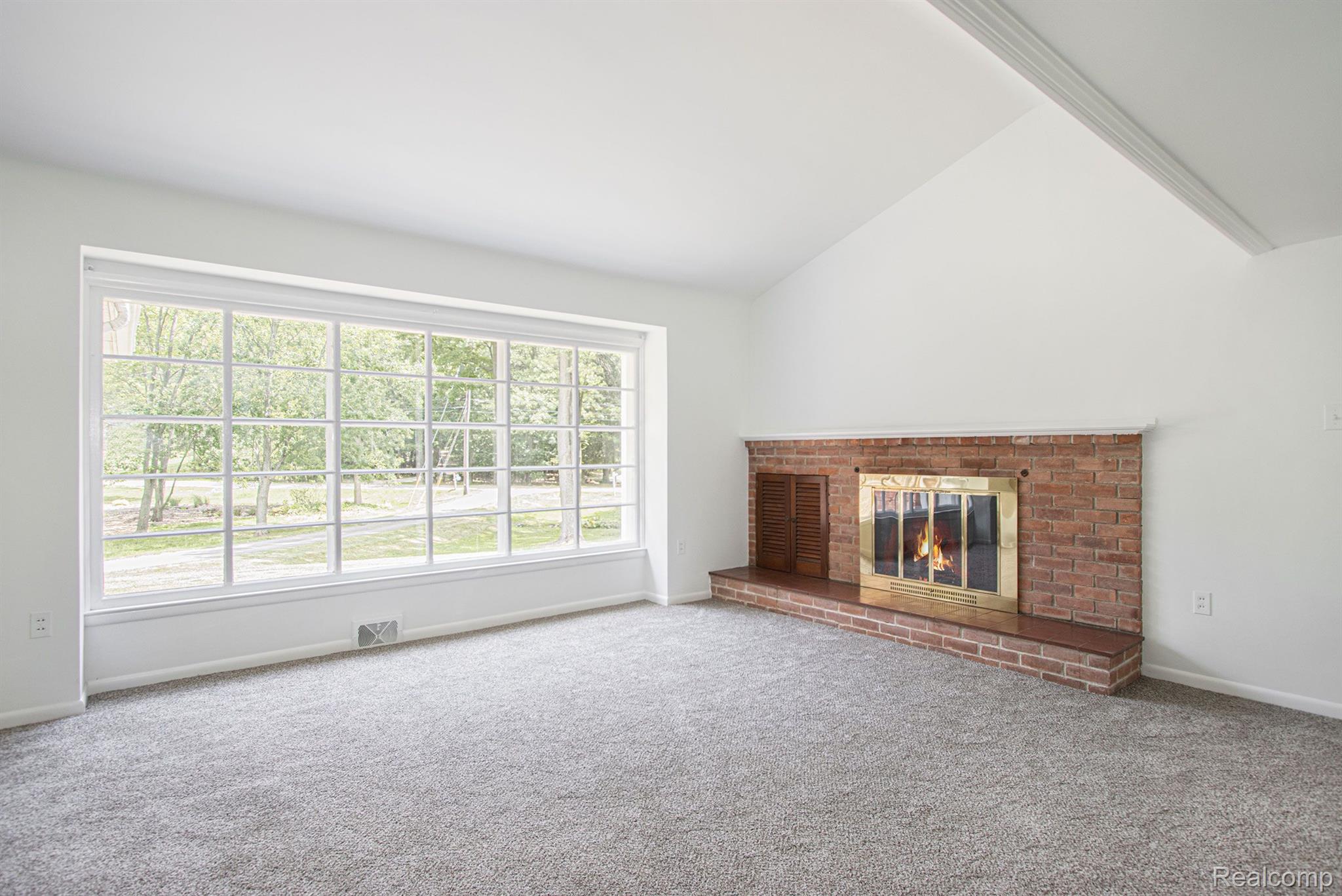 1324 Avon Circle West Rochester, MI 48309 - Photo 10 of 36 Gallery Image 10