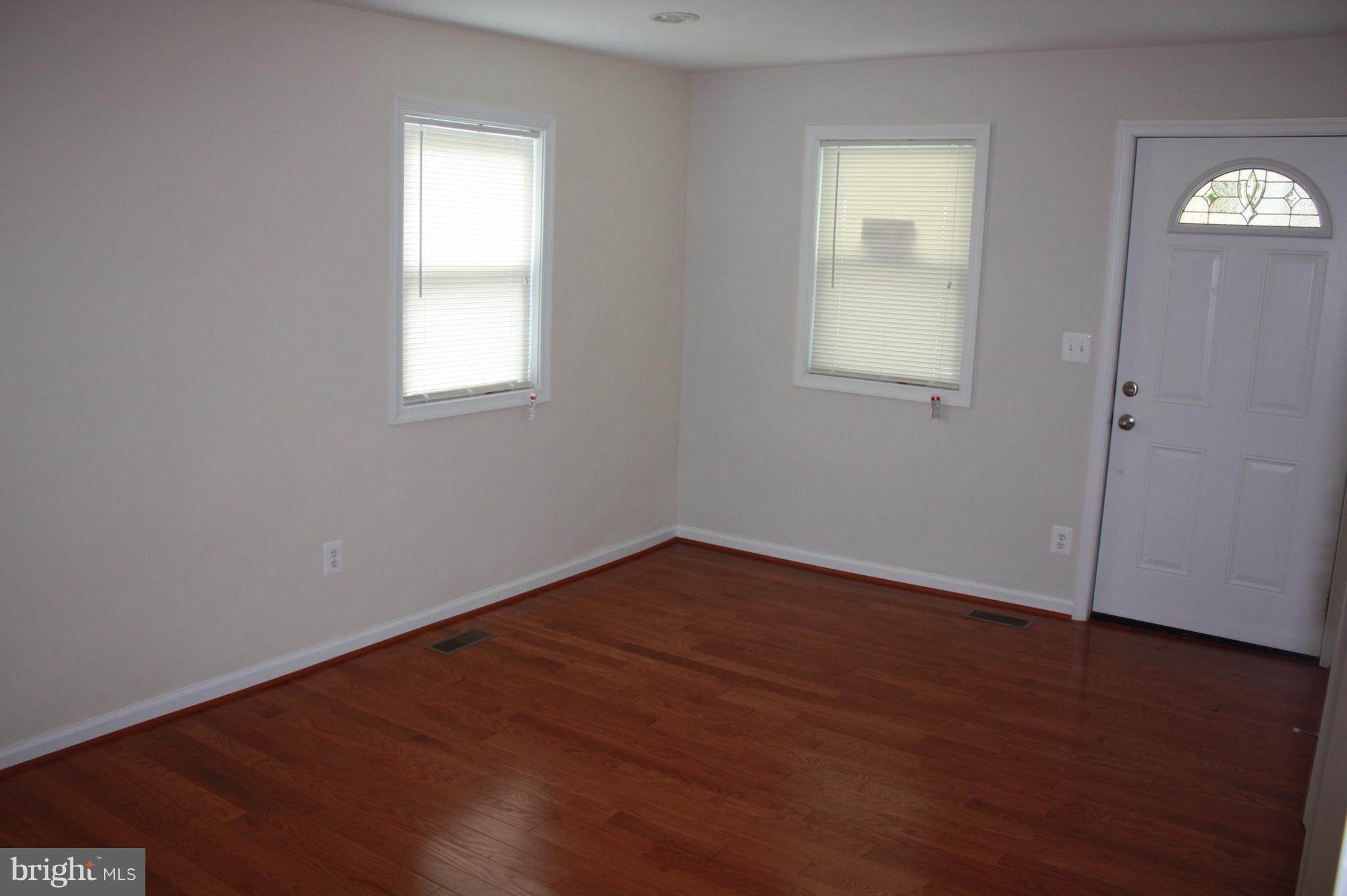 5121 Decatur Street Hyattsville, MD 20781 - Photo 7 of 13 Living Area at Front Door