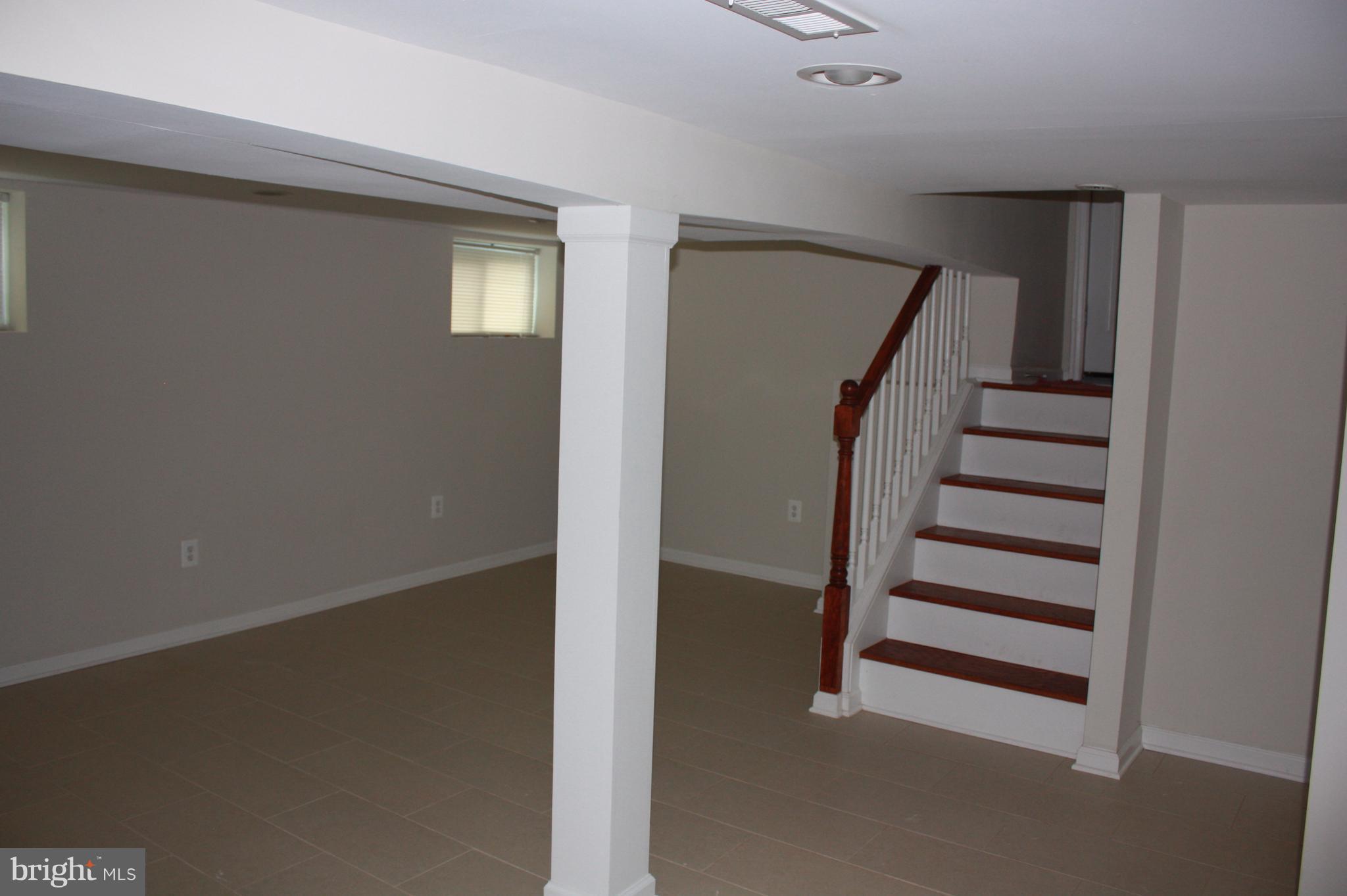 5121 Decatur Street Hyattsville, MD 20781 - Photo 10 of 13 Living Room