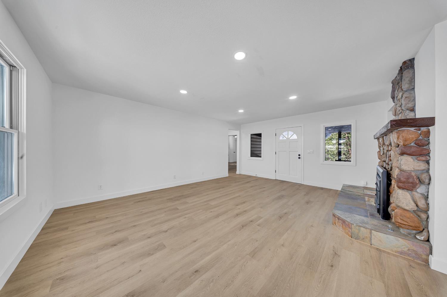 5449 Highway 4 Murphys, CA 95247 - Photo 15 of 44