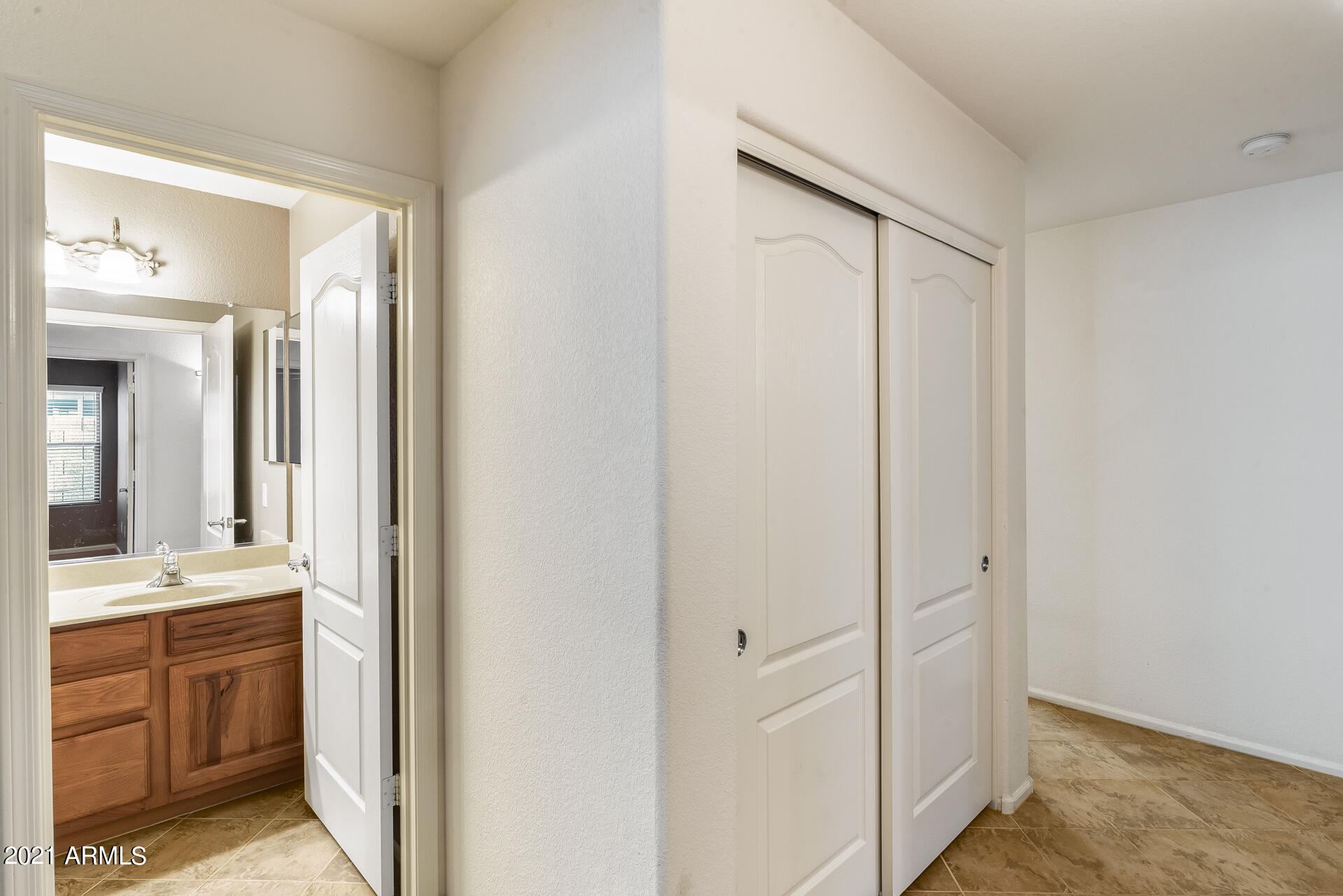28919 North Nobel Road Phoenix, AZ 85085 - Photo 18 of 38 ChaseCapture-25