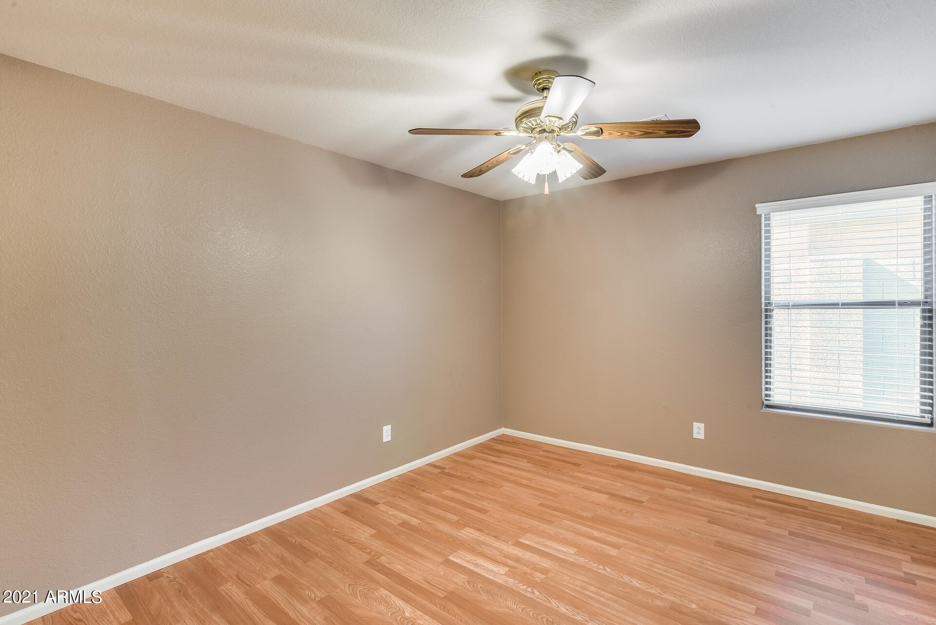 28919 North Nobel Road Phoenix, AZ 85085 - Photo 29 of 38 ChaseCapture-36