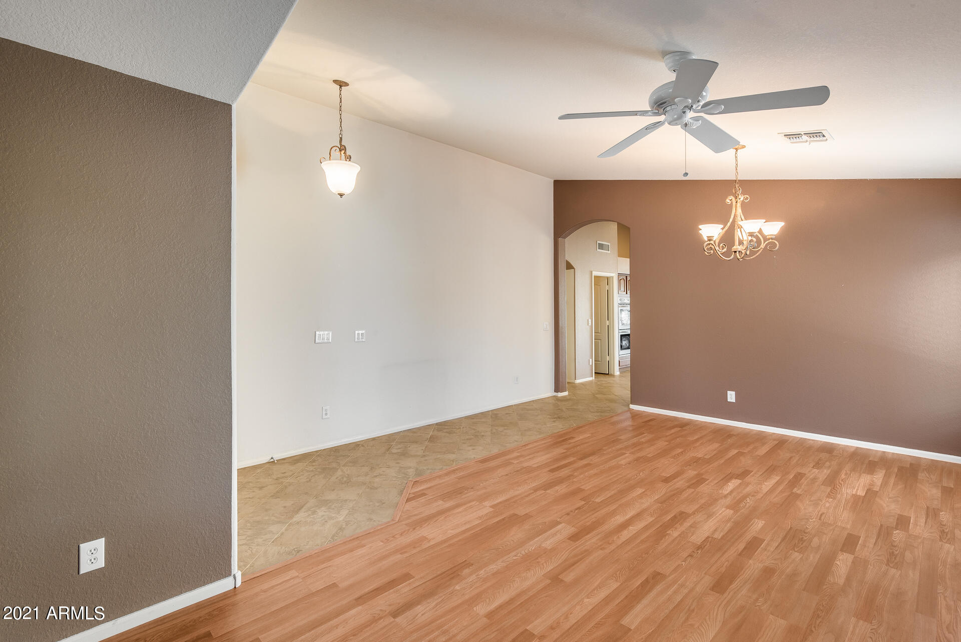 28919 North Nobel Road Phoenix, AZ 85085 - Photo 7 of 38 ChaseCapture-12