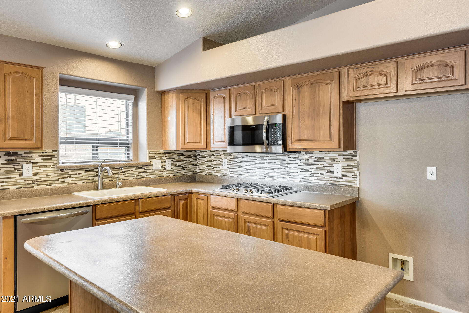28919 North Nobel Road Phoenix, AZ 85085 - Photo 10 of 38 ChaseCapture-15