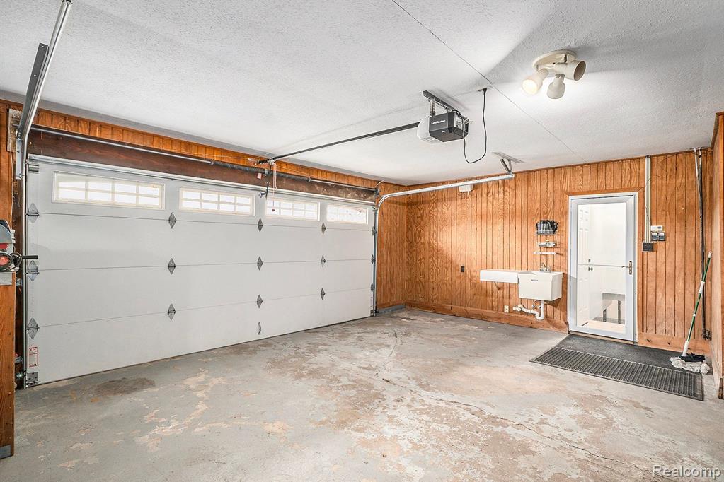 12445 Jennings Road Linden, MI 48451 - Photo 30 of 46