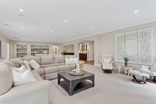 $3,149,500 | 405 Carpenters Point, Wayzata, MN 55391