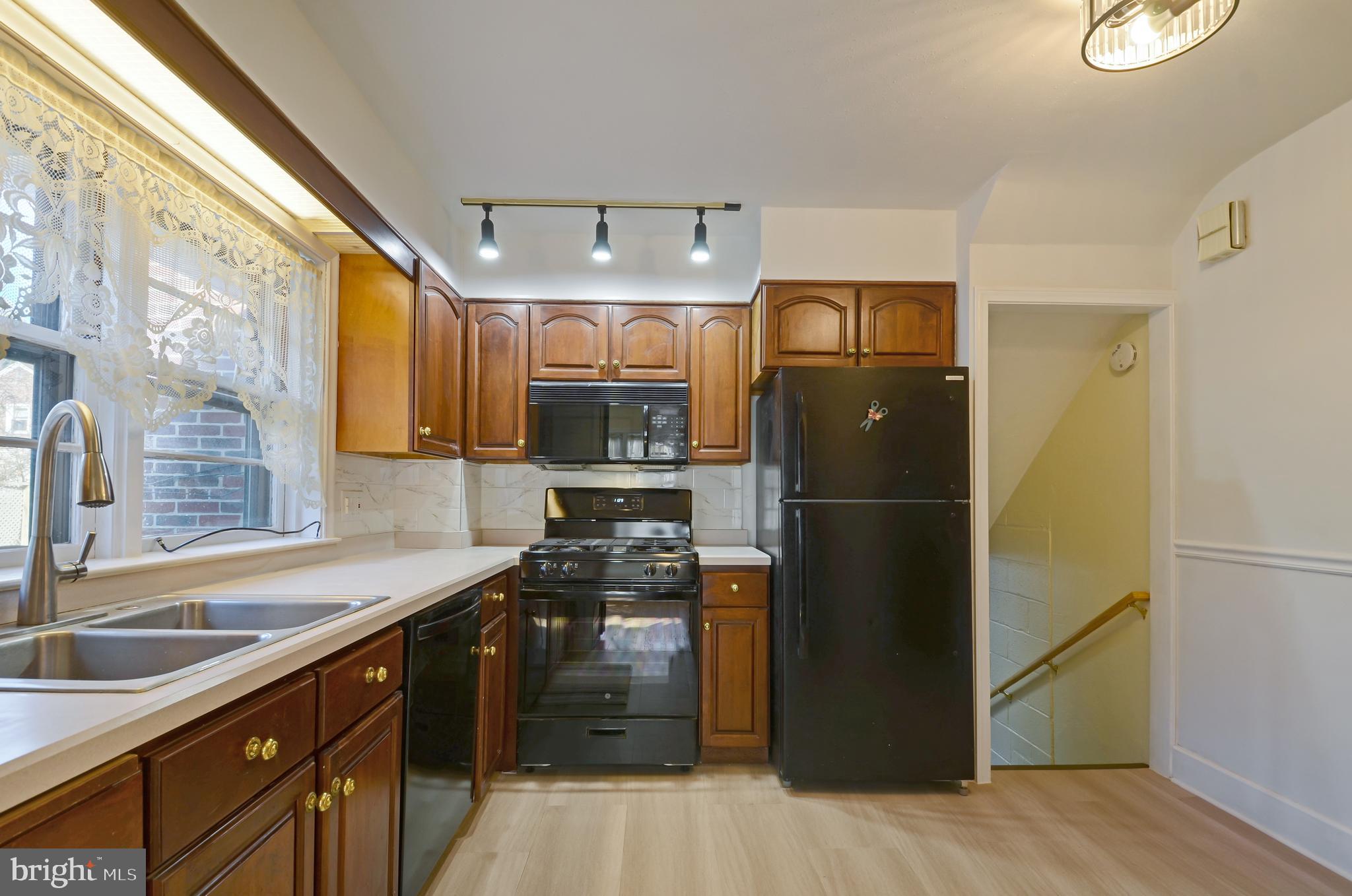 100 Emerald Avenue Reading, PA 19606 - Photo 12 of 33 Beautiful Kitchen with loads of Natural Light