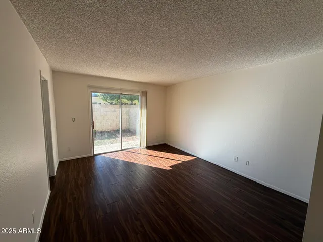 $2,100 | 1955 East Del Sur Drive, Tempe, AZ 85283