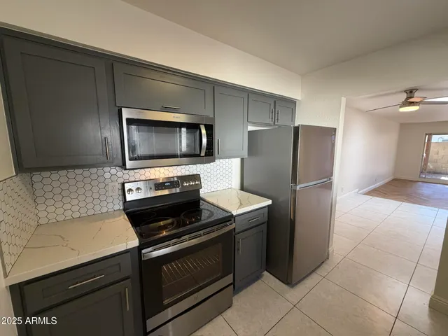 $2,100 | 1955 East Del Sur Drive, Tempe, AZ 85283