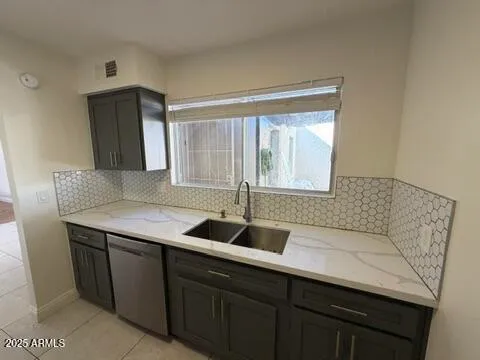 $2,100 | 1955 East Del Sur Drive, Tempe, AZ 85283