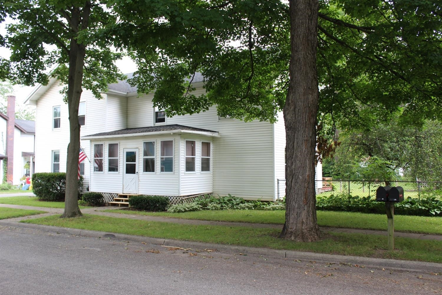 122 Locust Street Clinton, MI 49236 - Photo 1 of 74 Photo 1