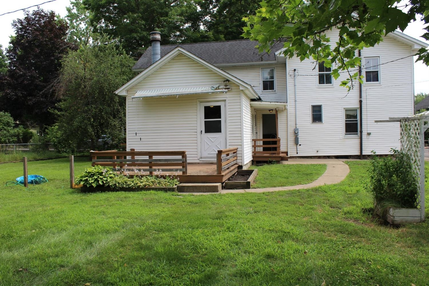 122 Locust Street Clinton, MI 49236 - Photo 14 of 74 Photo 15
