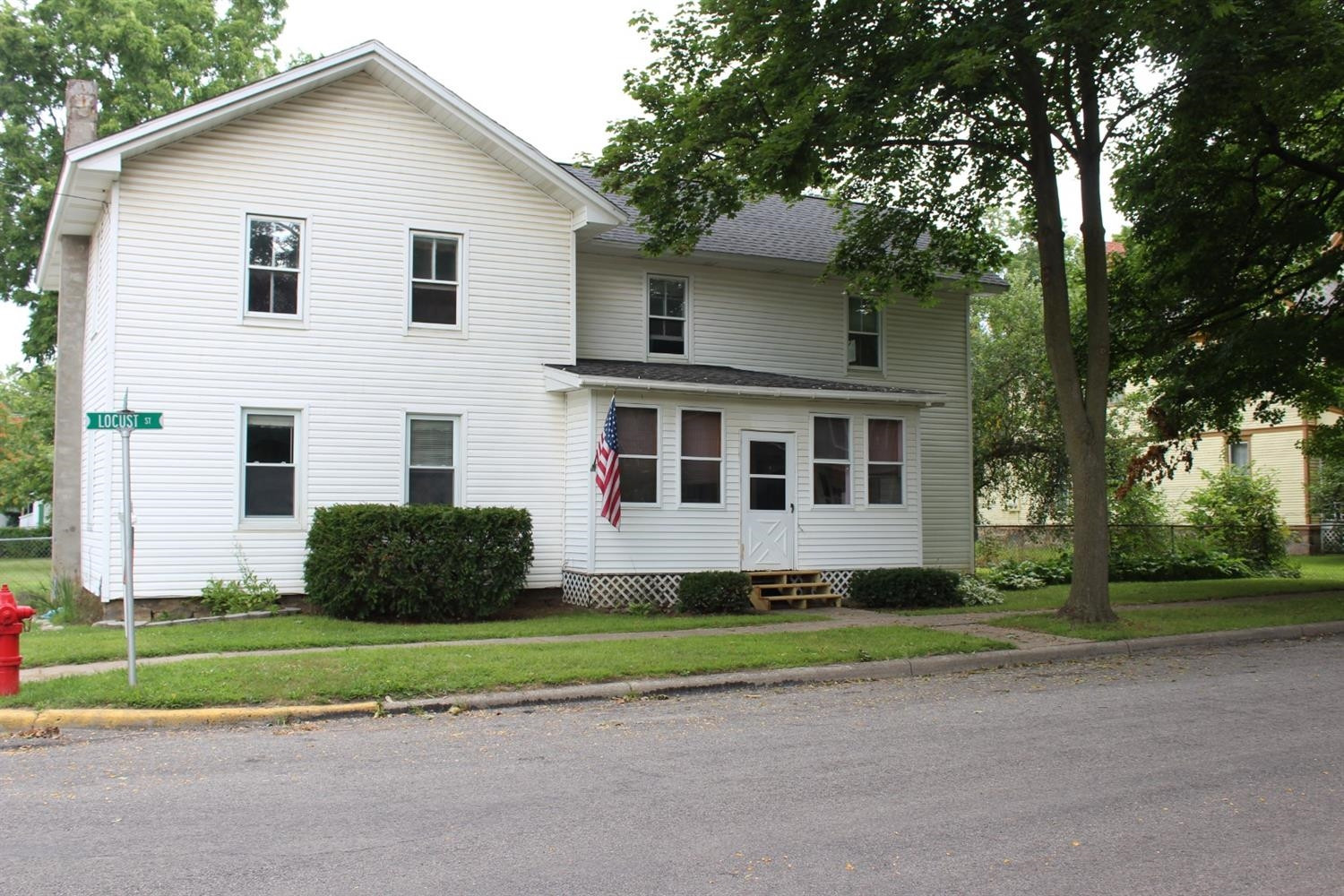 122 Locust Street Clinton, MI 49236 - Photo 2 of 74 Photo 2