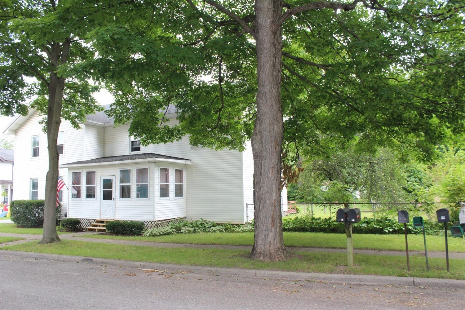 122 Locust Street Clinton, MI 49236 - Photo 73 of 74 Photo 77