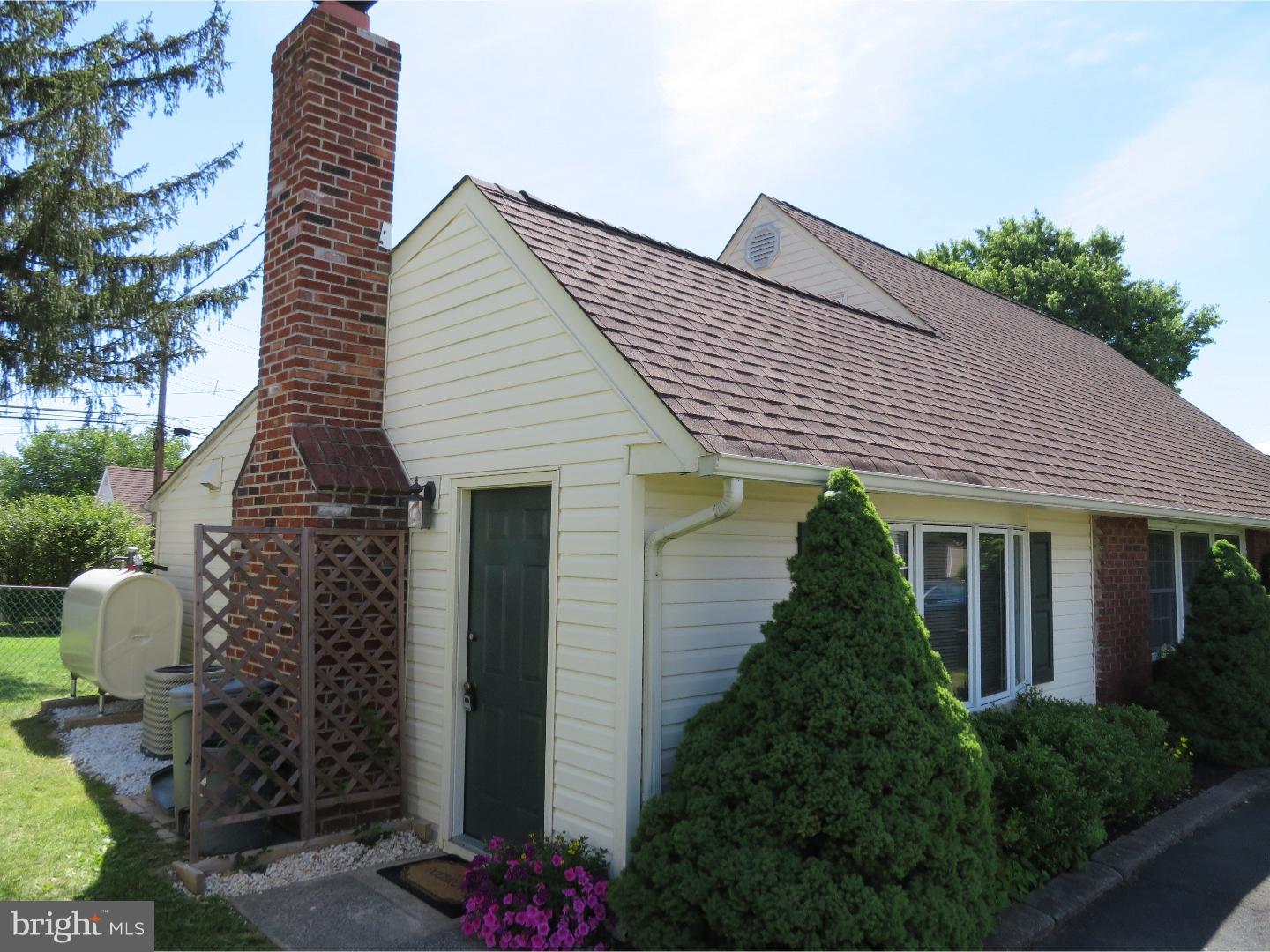 10 Crestwood Road Levittown, PA 19057 - Photo 3 of 25 Exterior Side
