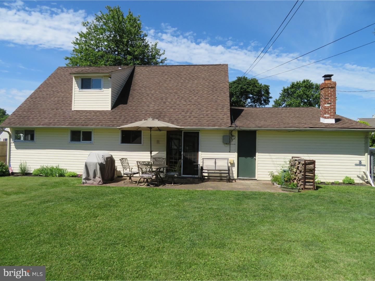 10 Crestwood Road Levittown, PA 19057 - Photo 24 of 25 Exterior Back