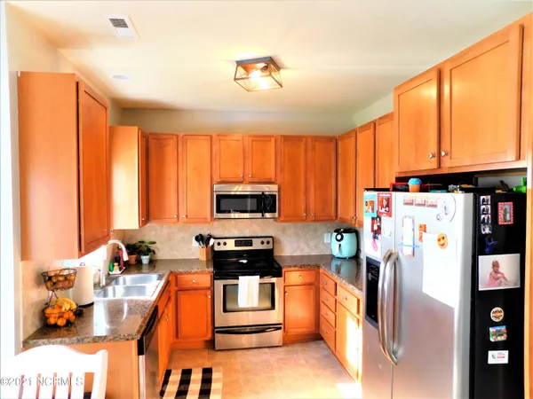 $1,795 | 153 Moonstone Court, Jacksonville, NC 28546