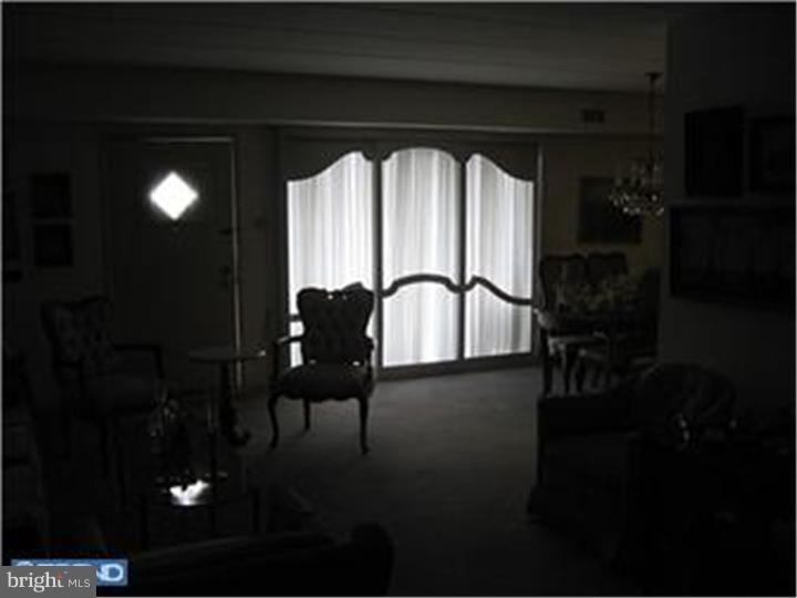 805 Red Lion Road, Unit A13 Philadelphia, PA 19115 - Photo 10 of 12 Living Room