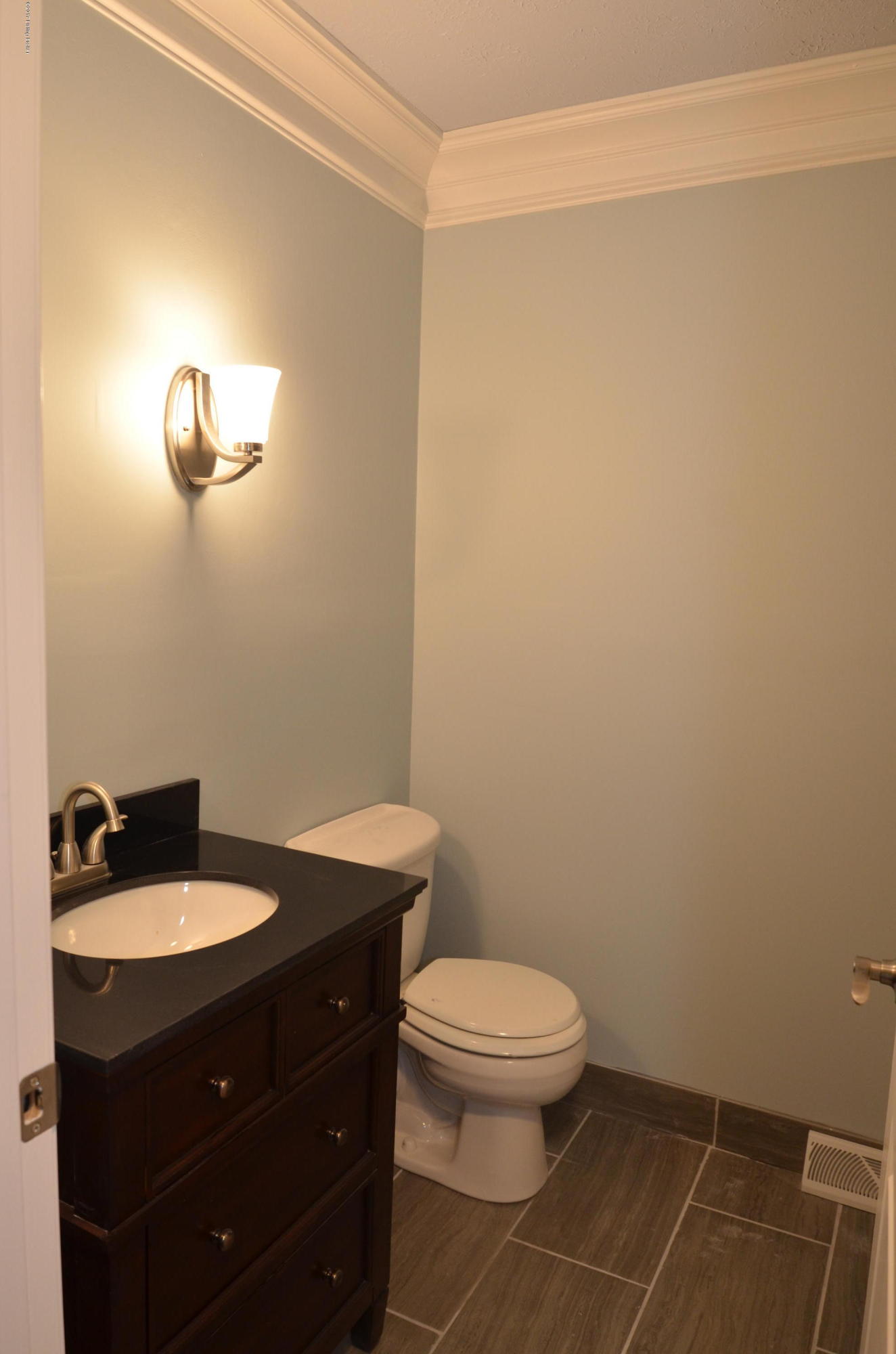 7409 Ridan Way Louisville, KY 40214 - Photo 15 of 54 DSC_8805