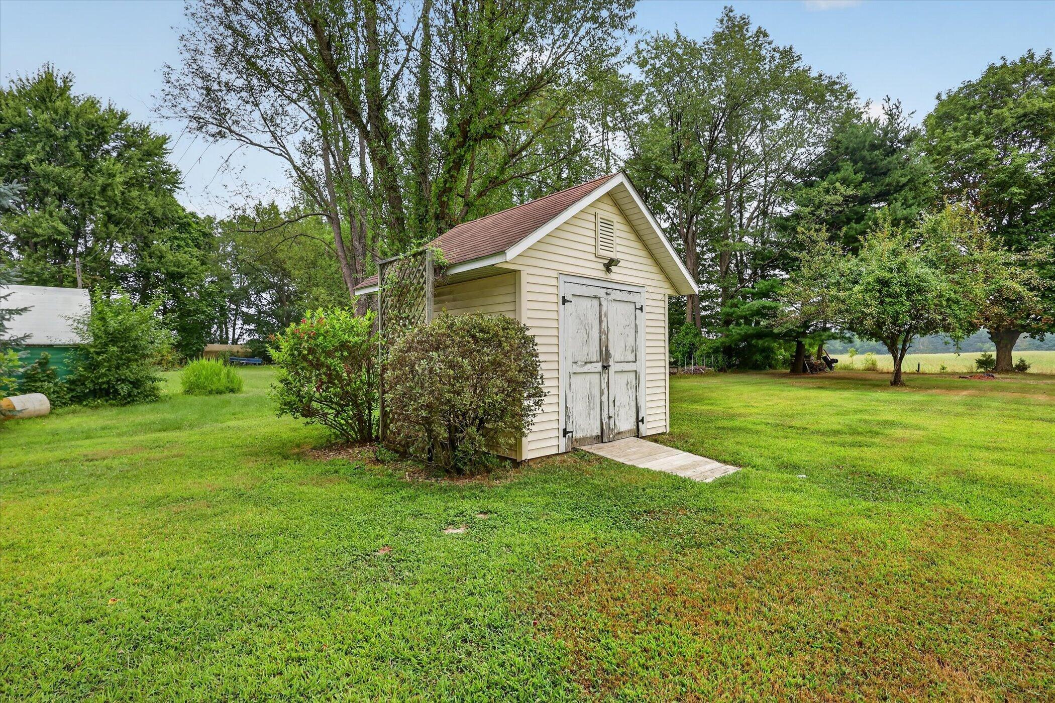 12043 South Sprinkle Road Vicksburg, MI 49097 - Photo 43 of 45 43-12043-S-Sprinkle-Rd-Windowstill
