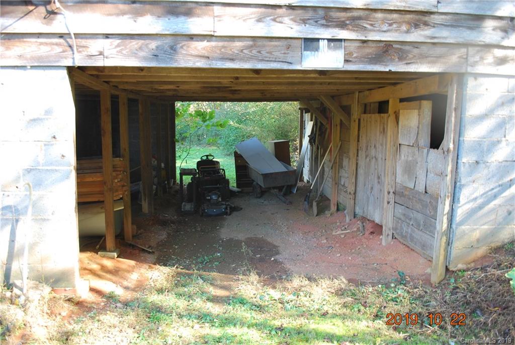 2840 Mud Cut Road Marion, NC 28752 - Photo 32 of 41 Gallery Image 32