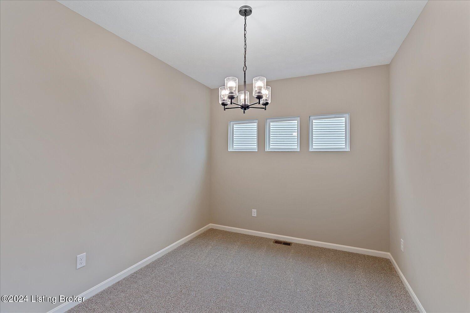 136 Peregrine Road Mount Washington, KY 40047 - Photo 20 of 32 11-Dining Room