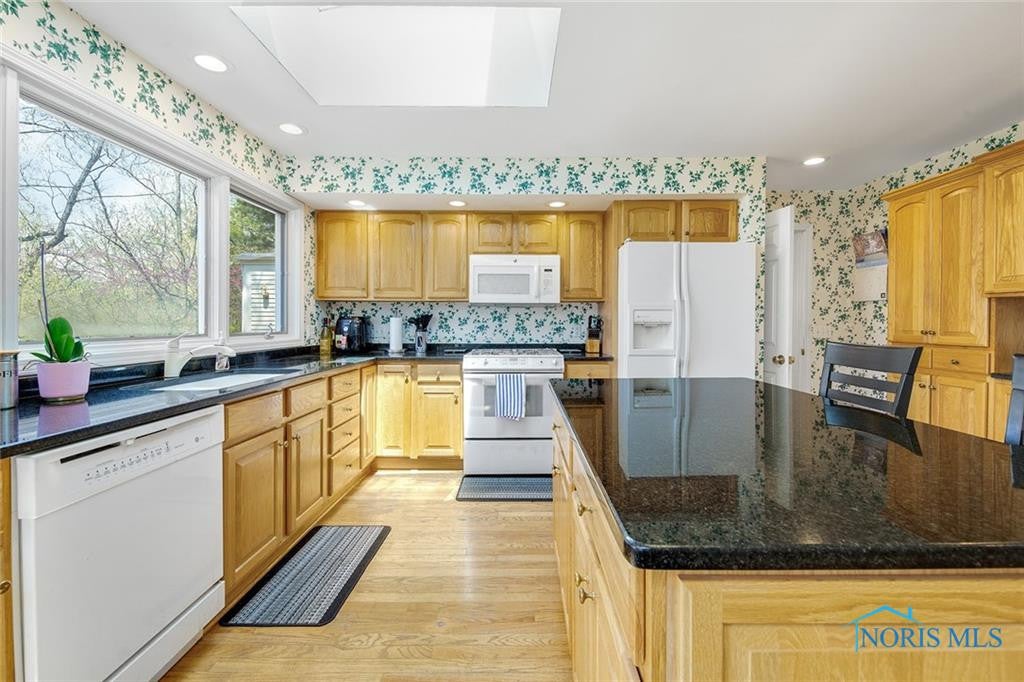 4631 Farmington Road Toledo, OH 43623 - Photo 16 of 50 Gallery Image 16