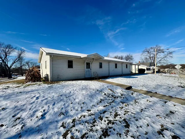 $84,900 | 300 North 9th Street, Petersburg, IN 47567