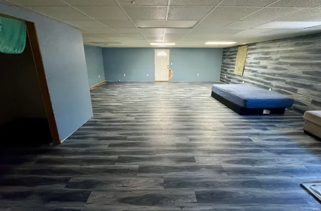 $84,900 | 300 North 9th Street, Petersburg, IN 47567