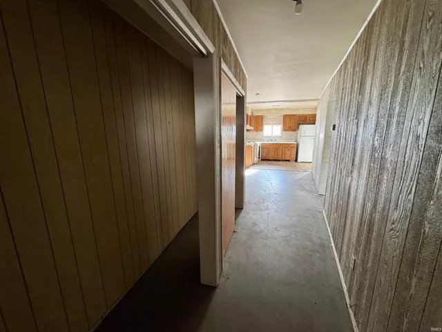 $84,900 | 300 North 9th Street, Petersburg, IN 47567